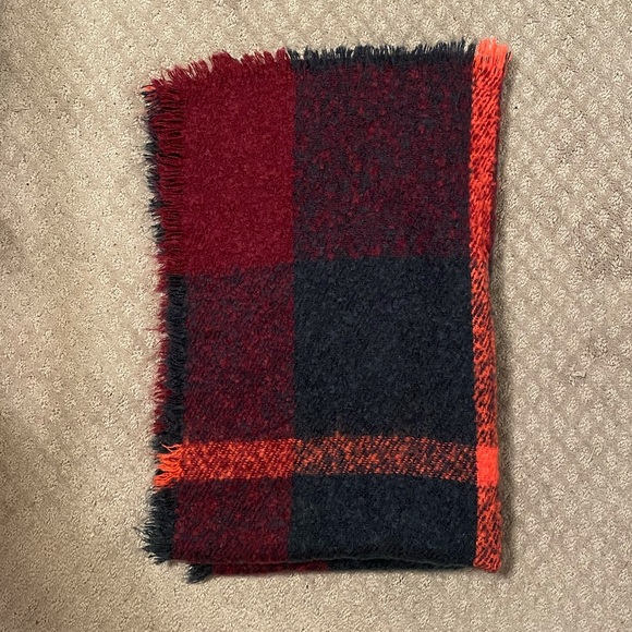 Soft warm large shawl wrap scarf - Picture 3 of 6